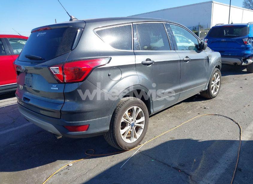 Photo 4 of 2019 Ford Escape SE (VIN 1FMCU0GD7KUA64747)