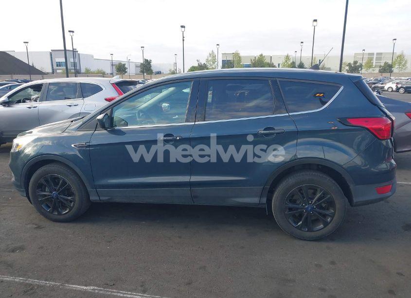 Photo 15 of 2019 Ford Escape SE (VIN 1FMCU0GD7KUB32397)