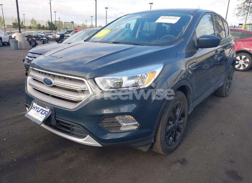 Photo 2 of 2019 Ford Escape SE (VIN 1FMCU0GD7KUB32397)