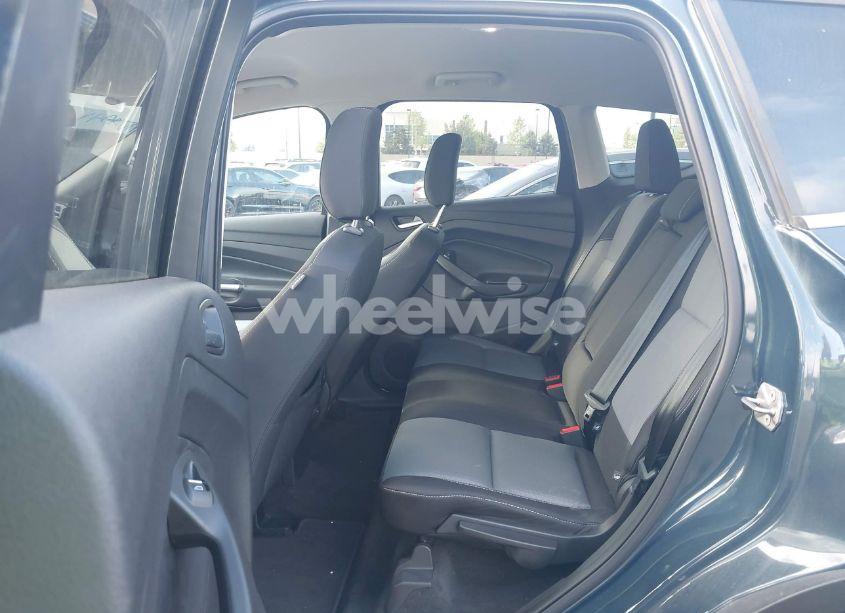 Photo 8 of 2019 Ford Escape SE (VIN 1FMCU0GD7KUB32397)