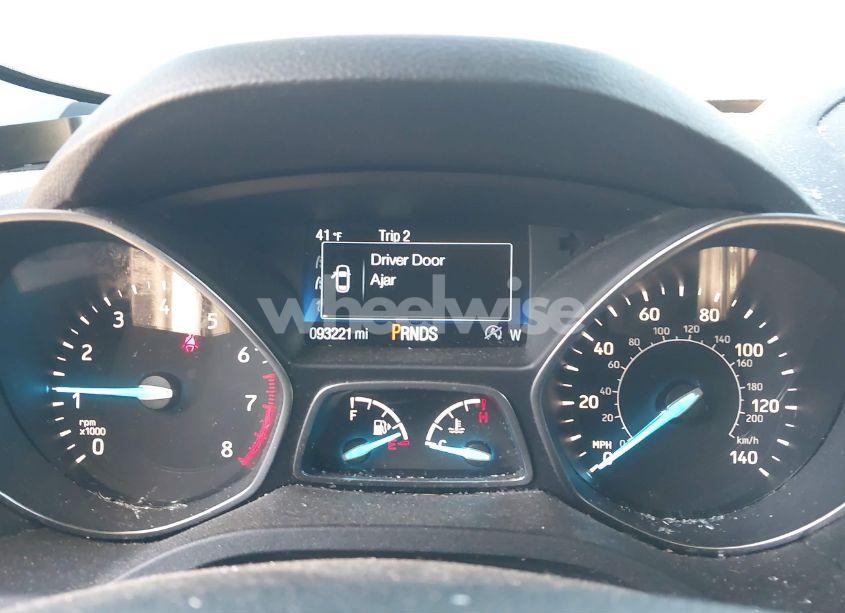 Photo 7 of 2019 Ford Escape SE (VIN 1FMCU0GD7KUB45277)