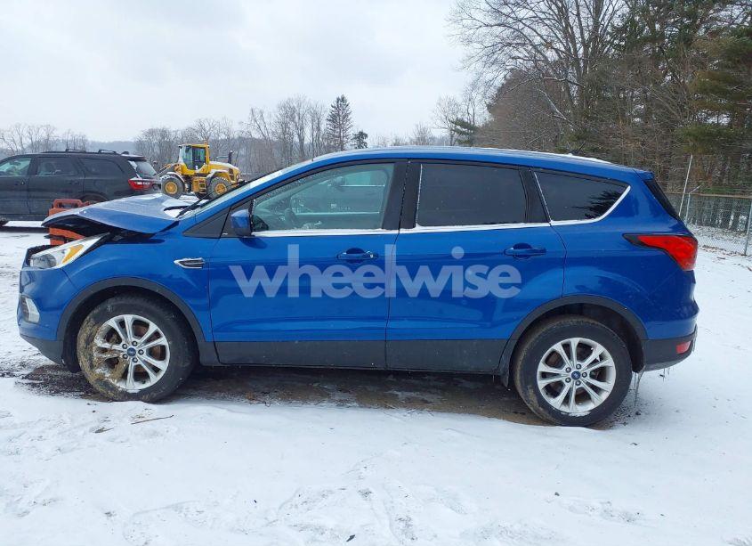 Photo 14 of 2019 Ford Escape SE (VIN 1FMCU0GD7KUB51838)