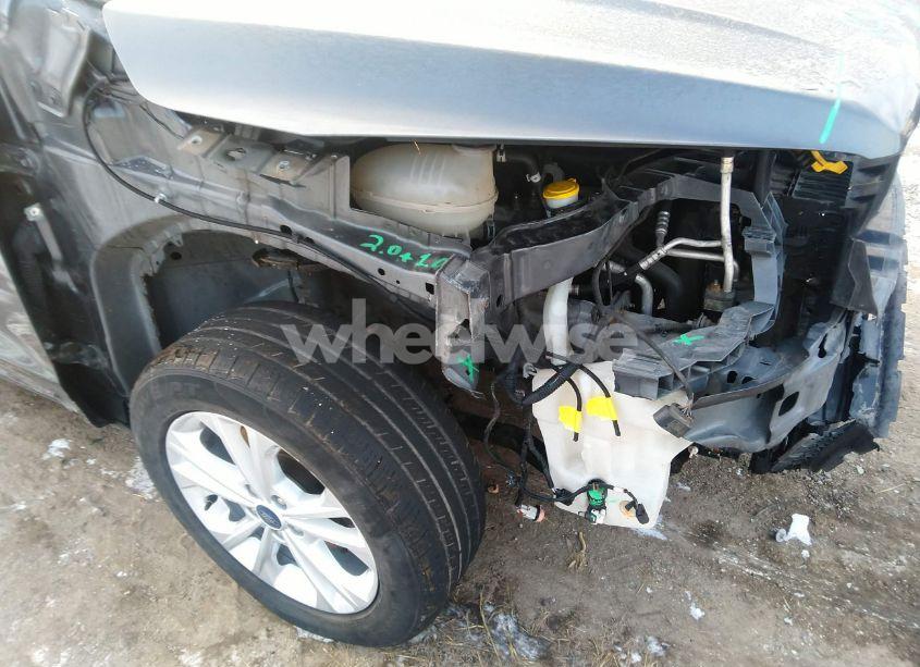 Photo 17 of 2019 Ford Escape SE (VIN 1FMCU0GD7KUC35531)