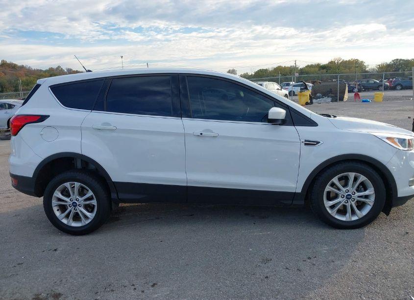Photo 13 of 2019 Ford Escape SE (VIN 1FMCU0GD7KUC36971)