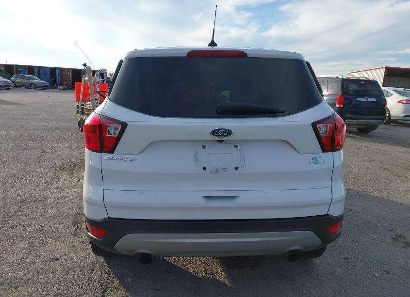 Photo 16 of 2019 Ford Escape SE (VIN 1FMCU0GD7KUC36971)