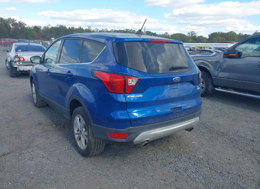 Photo 3 of 2019 Ford Escape SE (VIN 1FMCU0GD7KUC37019)