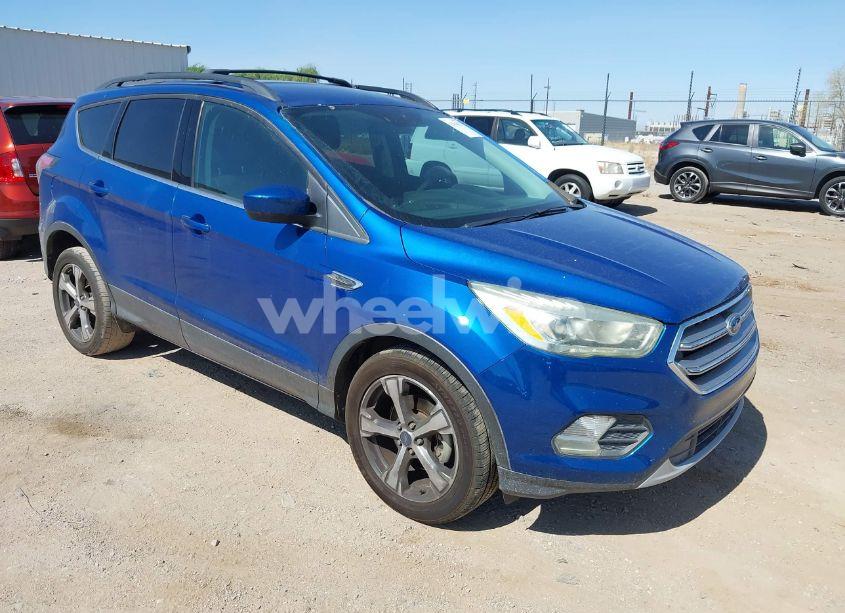 2017 Ford Escape SE (VIN 1FMCU0GD8HUA15128) main photo
