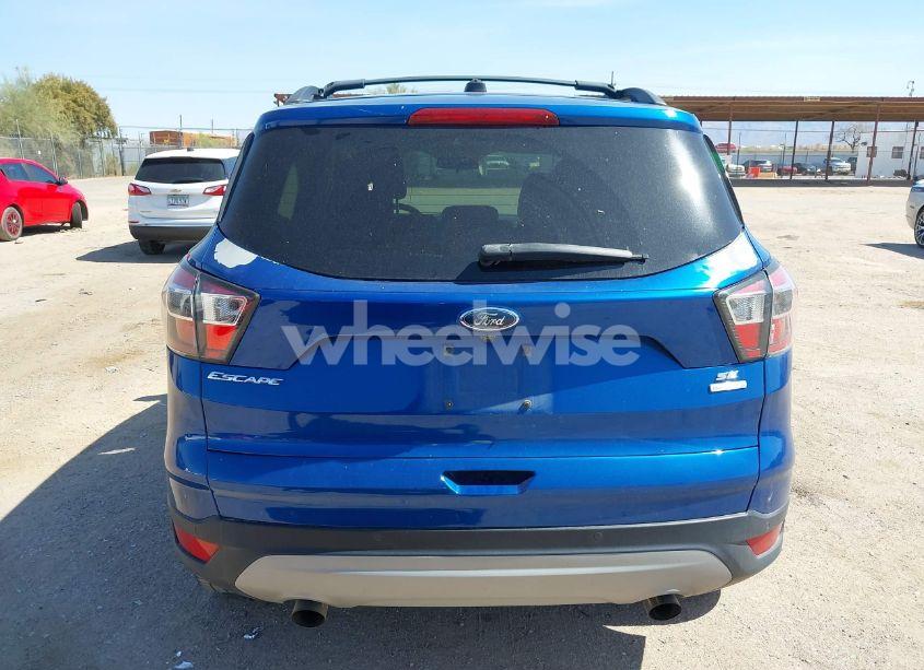 Photo 16 of 2017 Ford Escape SE (VIN 1FMCU0GD8HUA15128)