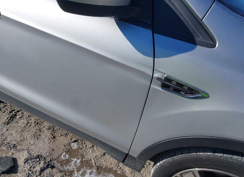 Photo 6 of 2017 Ford Escape SE (VIN 1FMCU0GD8HUA18613)