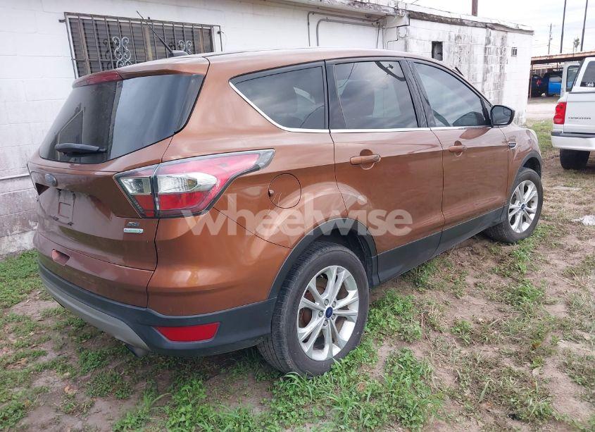 Photo 4 of 2017 Ford Escape SE (VIN 1FMCU0GD8HUA44225)