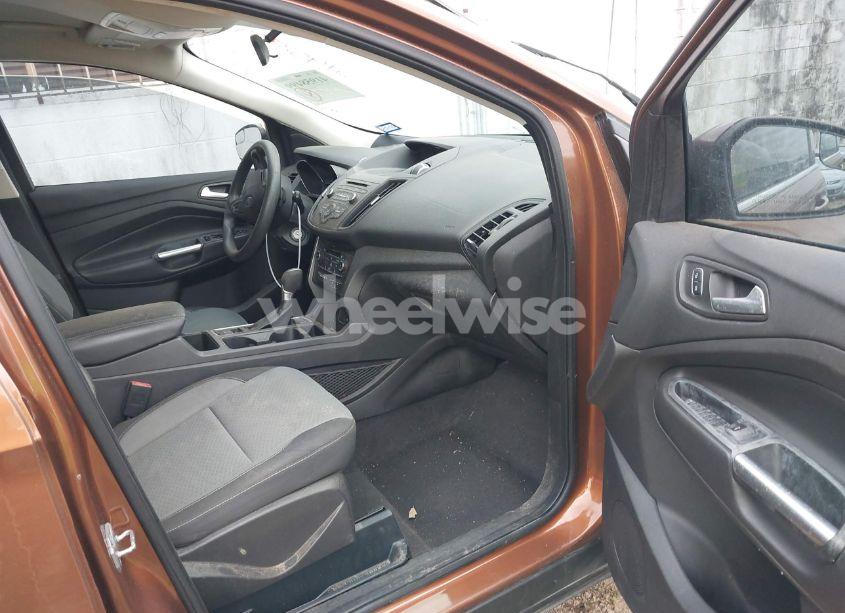 Photo 5 of 2017 Ford Escape SE (VIN 1FMCU0GD8HUA44225)