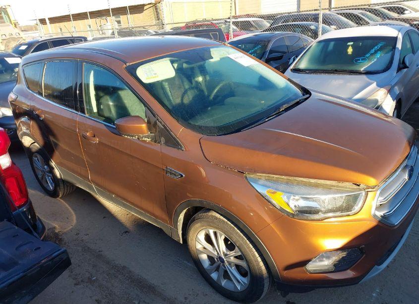 Photo 13 of 2017 Ford Escape SE (VIN 1FMCU0GD8HUA53832)