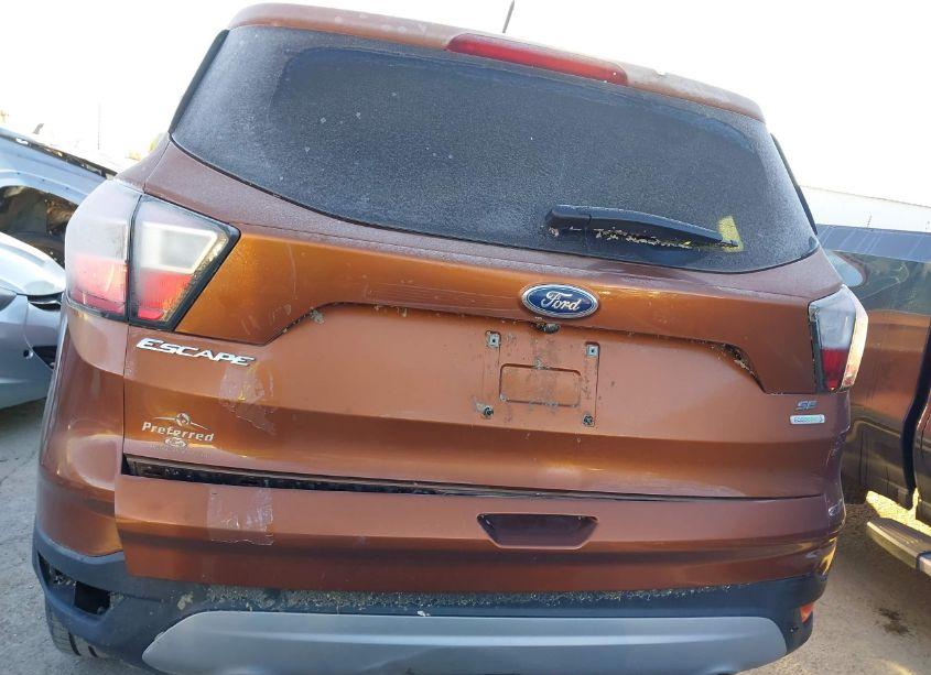 Photo 16 of 2017 Ford Escape SE (VIN 1FMCU0GD8HUA53832)