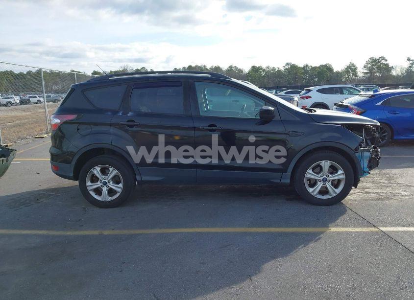 Photo 14 of 2017 Ford Escape SE (VIN 1FMCU0GD8HUA57458)
