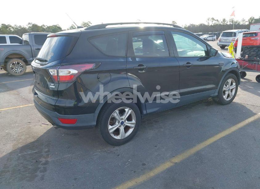 Photo 4 of 2017 Ford Escape SE (VIN 1FMCU0GD8HUA57458)