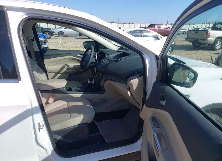 Photo 5 of 2017 Ford Escape SE (VIN 1FMCU0GD8HUA62594)