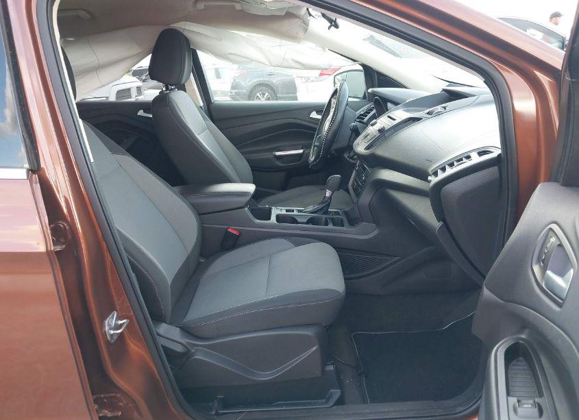 Photo 5 of 2017 Ford Escape SE (VIN 1FMCU0GD8HUB19733)