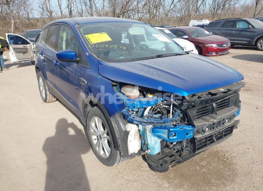 2017 Ford Escape SE (VIN 1FMCU0GD8HUB51081) main photo