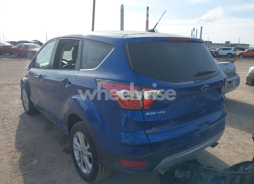 Photo 3 of 2017 Ford Escape SE (VIN 1FMCU0GD8HUB51081)