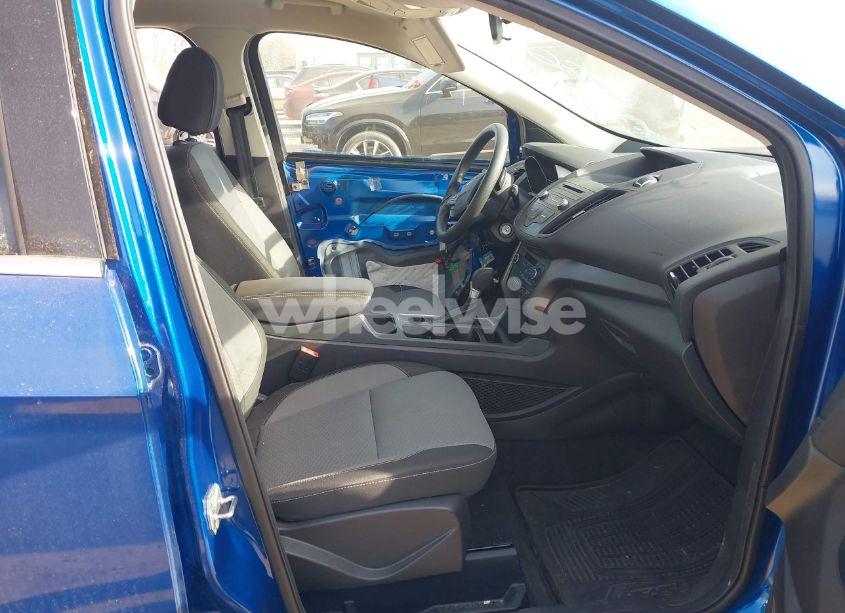 Photo 5 of 2017 Ford Escape SE (VIN 1FMCU0GD8HUB51081)