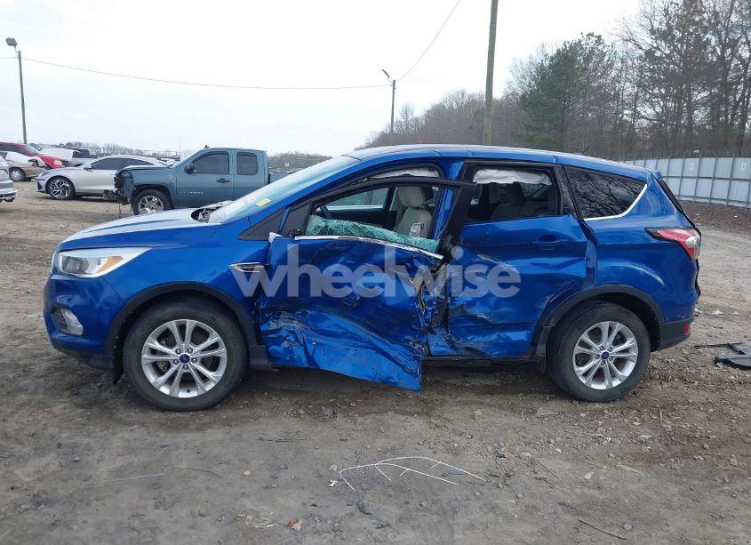 Photo 15 of 2017 Ford Escape SE (VIN 1FMCU0GD8HUB64784)