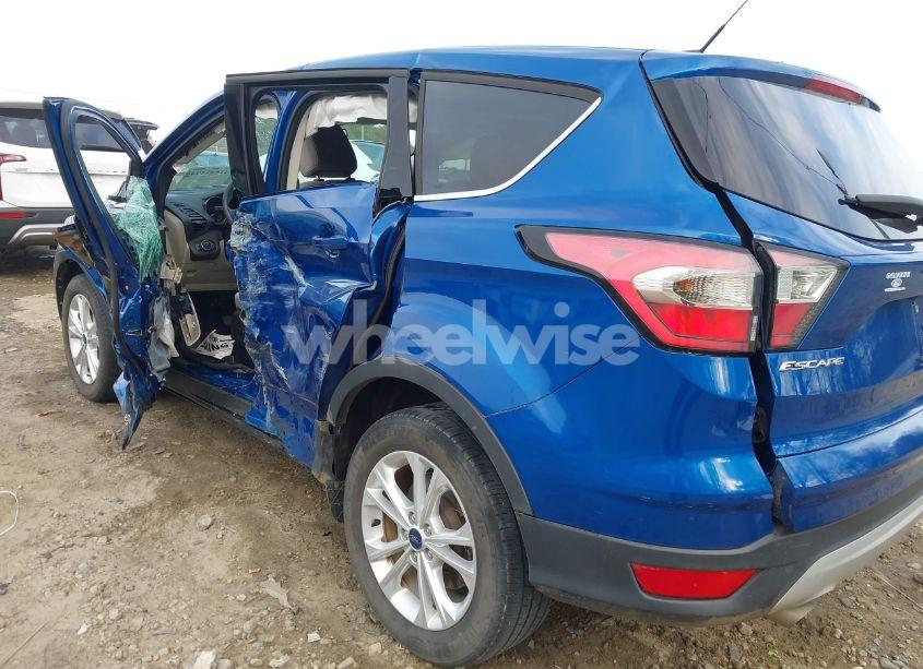 Photo 19 of 2017 Ford Escape SE (VIN 1FMCU0GD8HUB64784)