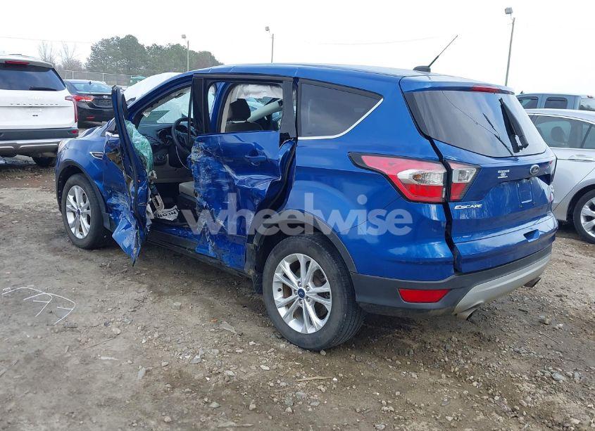 Photo 3 of 2017 Ford Escape SE (VIN 1FMCU0GD8HUB64784)