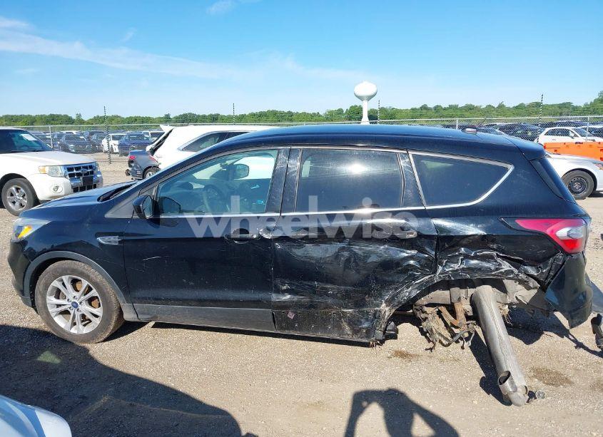 Photo 14 of 2017 Ford Escape SE (VIN 1FMCU0GD8HUB99096)