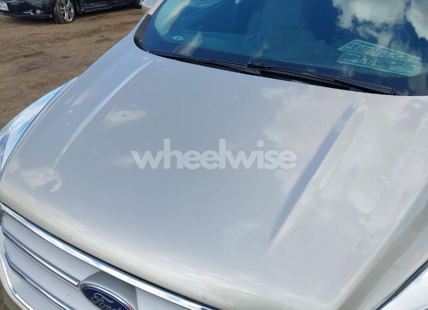 Photo 17 of 2017 Ford Escape SE (VIN 1FMCU0GD8HUC08136)