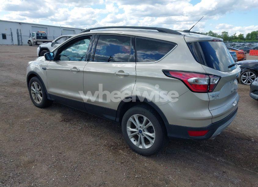Photo 3 of 2017 Ford Escape SE (VIN 1FMCU0GD8HUC08136)