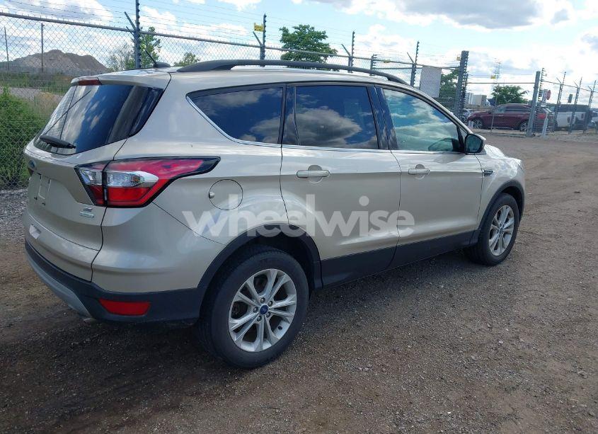 Photo 4 of 2017 Ford Escape SE (VIN 1FMCU0GD8HUC08136)