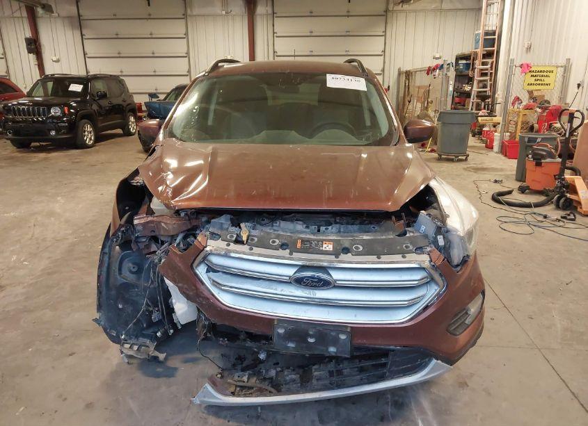 Photo 13 of 2017 Ford Escape SE (VIN 1FMCU0GD8HUC12171)