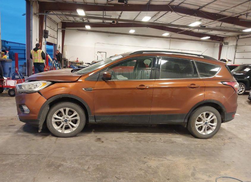 Photo 15 of 2017 Ford Escape SE (VIN 1FMCU0GD8HUC12171)