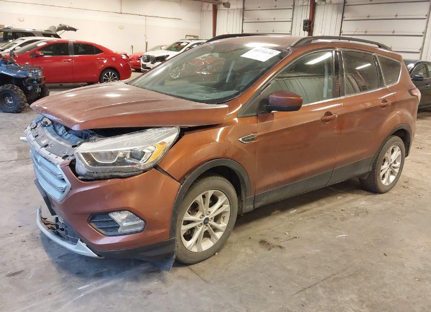 Photo 2 of 2017 Ford Escape SE (VIN 1FMCU0GD8HUC12171)
