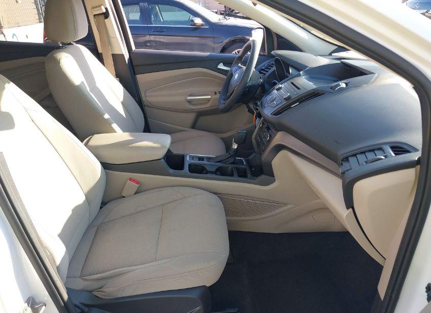 Photo 5 of 2017 Ford Escape SE (VIN 1FMCU0GD8HUC12431)