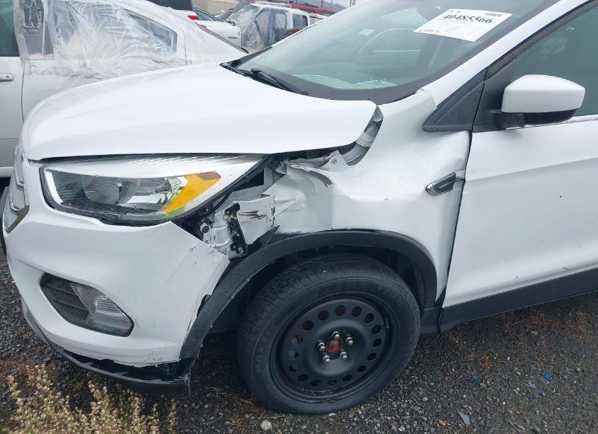 Photo 6 of 2017 Ford Escape SE (VIN 1FMCU0GD8HUC12431)