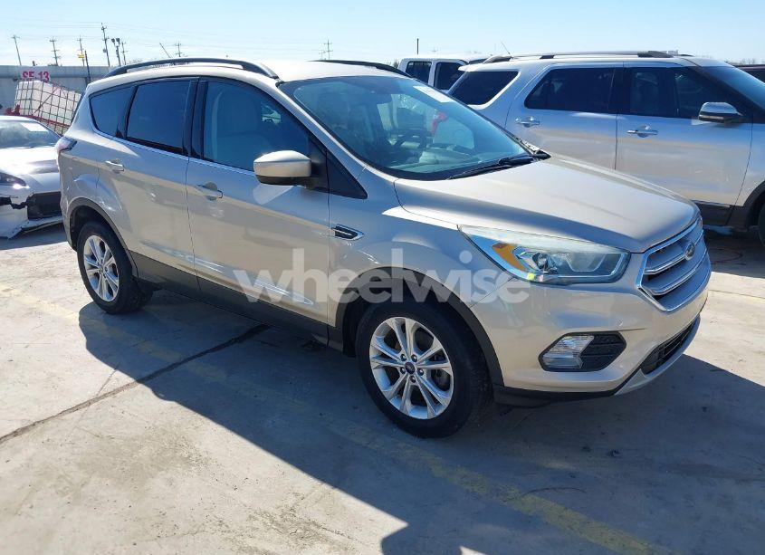 2017 Ford Escape SE (VIN 1FMCU0GD8HUC47745) main photo