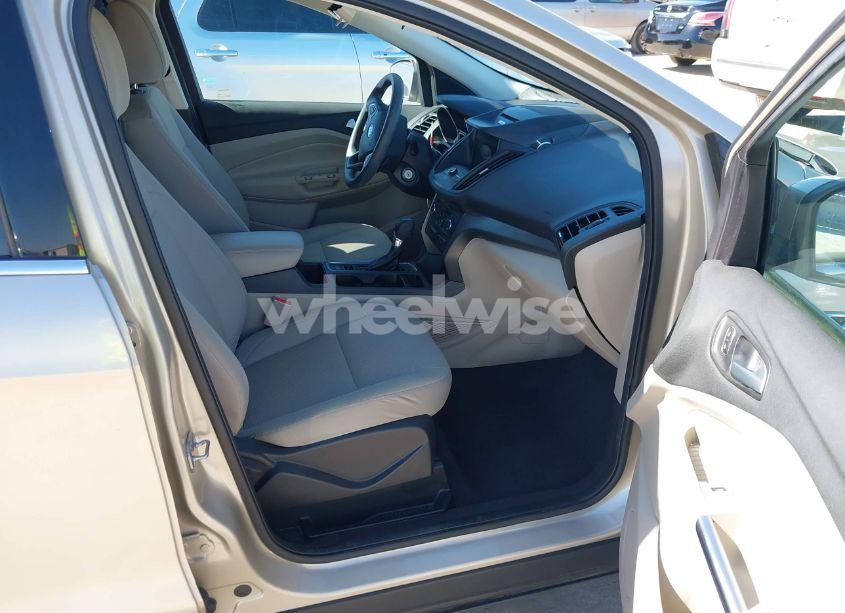 Photo 5 of 2017 Ford Escape SE (VIN 1FMCU0GD8HUC47745)