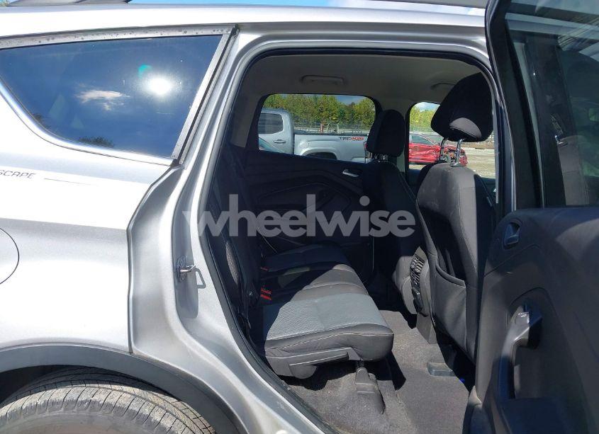 Photo 8 of 2017 Ford Escape SE (VIN 1FMCU0GD8HUC64271)