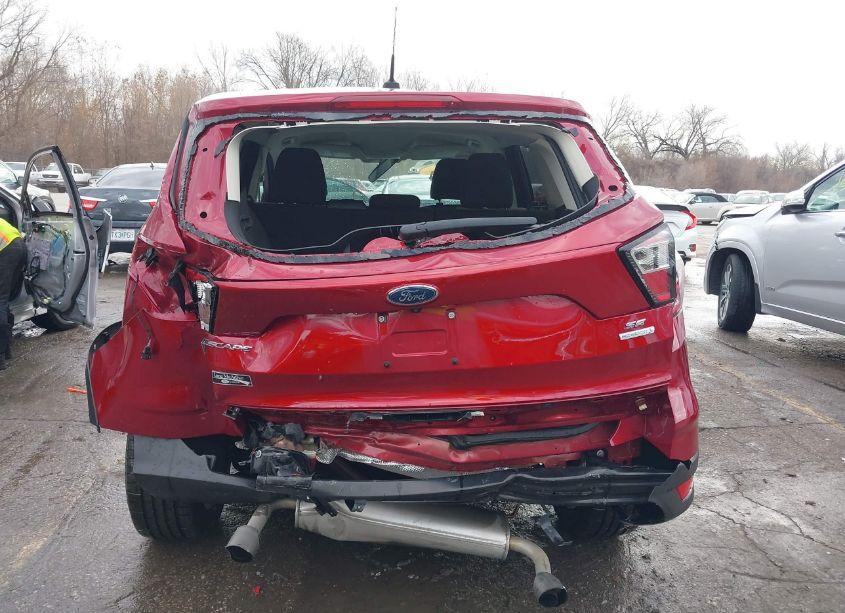 Photo 16 of 2017 Ford Escape SE (VIN 1FMCU0GD8HUD11105)