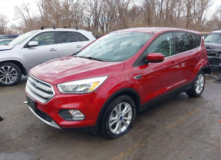 Photo 2 of 2017 Ford Escape SE (VIN 1FMCU0GD8HUD11105)