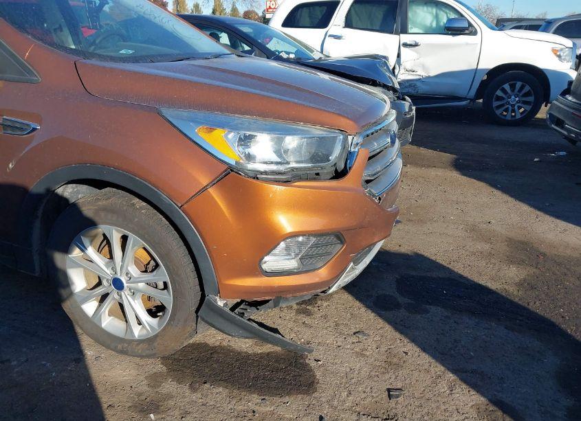 Photo 6 of 2017 Ford Escape SE (VIN 1FMCU0GD8HUD27529)