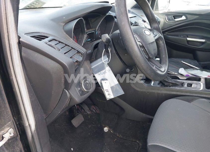 Photo 17 of 2017 Ford Escape SE (VIN 1FMCU0GD8HUD54133)