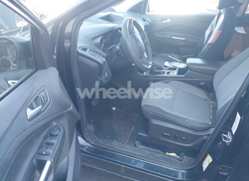 Photo 5 of 2017 Ford Escape SE (VIN 1FMCU0GD8HUD54133)