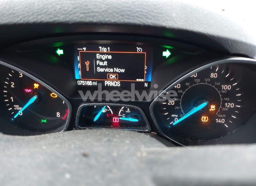 Photo 15 of 2017 Ford Escape SE (VIN 1FMCU0GD8HUD71949)