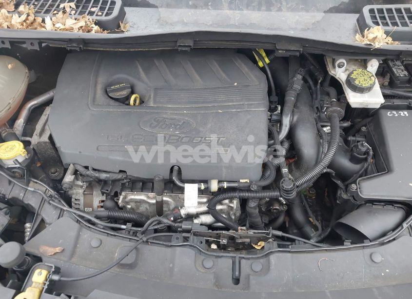 Photo 10 of 2017 Ford Escape SE (VIN 1FMCU0GD8HUE27467)