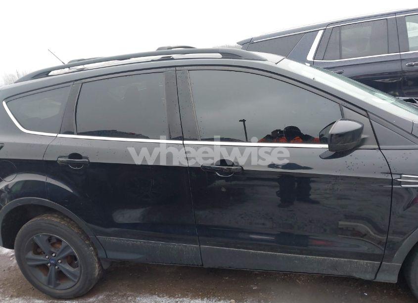 Photo 13 of 2017 Ford Escape SE (VIN 1FMCU0GD8HUE27467)