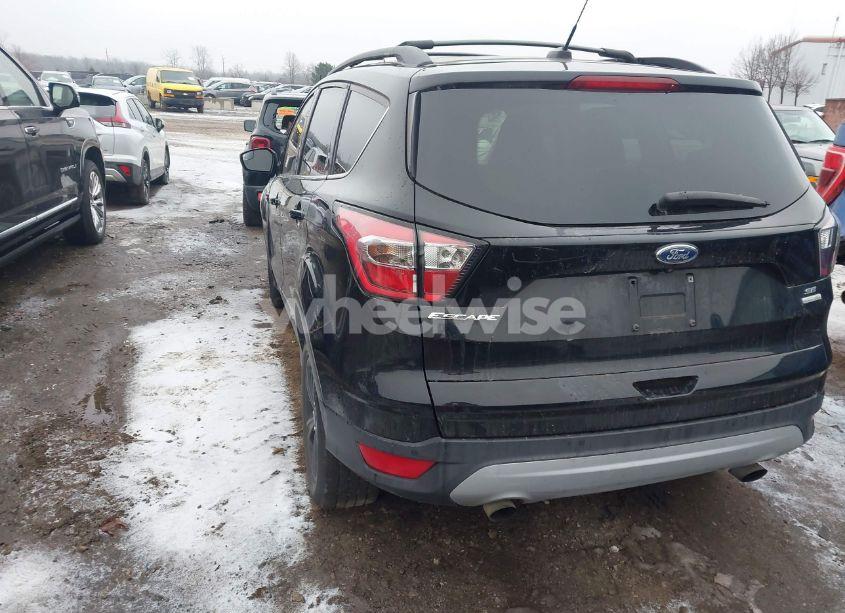 Photo 3 of 2017 Ford Escape SE (VIN 1FMCU0GD8HUE27467)