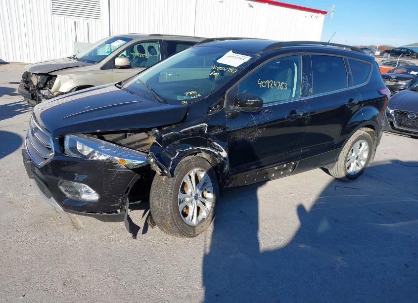 Photo 2 of 2017 Ford Escape SE (VIN 1FMCU0GD8HUE66897)