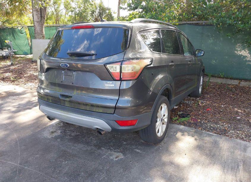 Photo 4 of 2018 Ford Escape SE (VIN 1FMCU0GD8JUA65680)